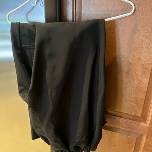 Women’s black ski pants, size medium, in very good condition